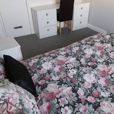 Wonderland Guest House โคเวนทรี ภายนอก รูปภาพ