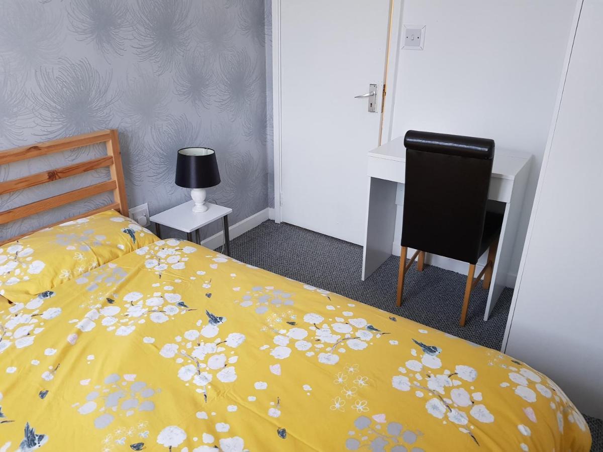 Wonderland Guest House โคเวนทรี ภายนอก รูปภาพ